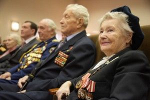 Вручние ветеранам юбилейных медалей "70-лет Победы в Великой Отечественной войне".