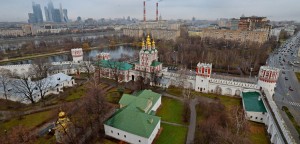 Новодевичий монастырь. Виды Москвы с колокольни.
