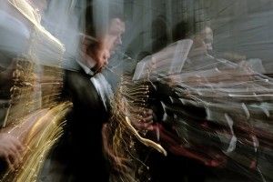 21 сентября. Духовой джазовый оркестр на перроне Киевского вокзала в рамках проекта «Музыка на вокзалах»