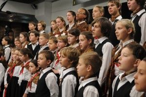Юные хористы из Минска дали концерт в медиацентре газеты "Вечерняя Москва".