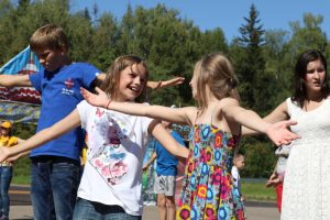 «Летнюю смену» организовали для школьников Москвы, которые проводят летние каникулы в городе. Фото: "Вечерняя Москва"