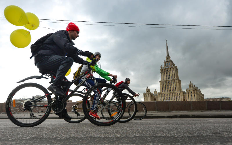 Вело работа. На велосипеде по Москве. Велоквест по Москве. Креативный велосипедист в Москве. Велосипеды на Таганке.