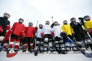 Игры уличных хоккейных команд пройдут в столице 18 февраля. Фото: архив, «Вечерняя Москва»