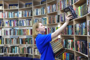 Около 130 тысяч книг столичные жители получили в библиотеках в рамках городской акции. Фото: Светлана Колоскова, «Вечерняя Москва»