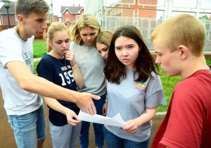 Участники Молодежной палаты района обсудили пилотный проект соревнований для учеников школ района. Фото: Анна Быкова