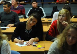 Участники Молодежной палаты района провели обсуждение проекта школьного биатлона. Фото: архив, «Вечерняя Москва»