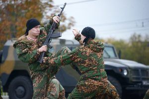 Школьники познакомились с армией в воинской части. Фото: архив, «Вечерняя Москва»