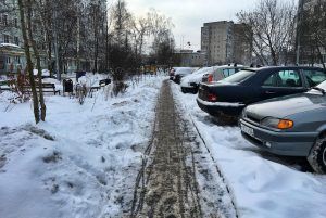 Парковочные карманы очистили от снега в районе. Фото: Анна Быкова, «Вечерняя Москва»
