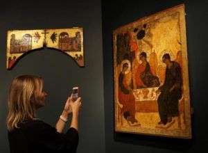 Икону первой трети XVI века представят на выставке в Музее Андрея Рублева. Фото: Сергей Шахиджанян, «Вечерняя Москва»