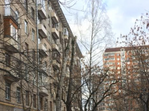 Обрезку веток деревьев осуществили на улице Рогожский Вал. Фото предоставлено ГБУ «Жилищник»