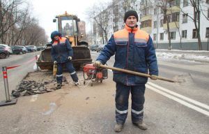 Обновление 200 тысяч квадратных метров дорог запланировали завершить в столице в апреле. Фото: Наталия Нечаева, «Вечерняя Москва»