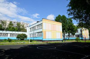 Благоустройство завершится на территории школы №464. Фото: Анна Быкова