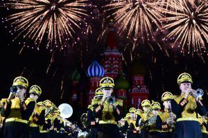 Около тысячи человек обеспечат безопасность на фестивале «Спасская башня» в Москве. Фото: Пелагия Замятина, «Вечерняя Москва»