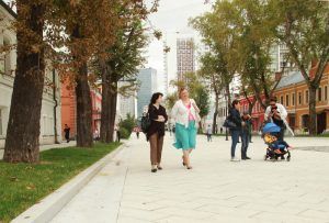 Школьную улицу благоустроили для пешеходов. Фото: Наталия Нечаева, «Вечерняя Москва»