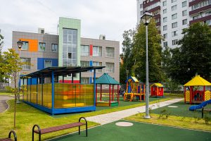 Новое фонарные столбы установят на детских площадках в районе. Фото: Анна Быкова