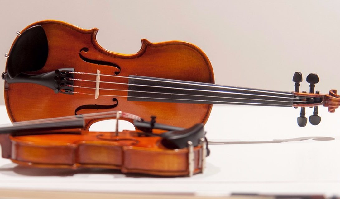 Музыку великолепная скрипки