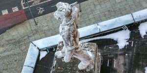 Скульптуры «Промышленность» и «Сельское хозяйство» отреставрируют. Фото: сайт мэра Москвы