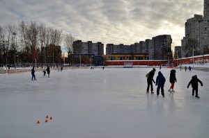 В Москве дети из семей участников СВО смогут бесплатно посетить катки в парках столицы. Фото: Анна Быкова, «Вечерняя Москва»
