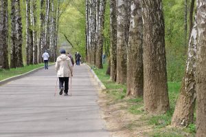 Занятие по скандинавской ходьбе проведут в парке «Таганский». Фото: Анна Быкова, «Вечерняя Москва»