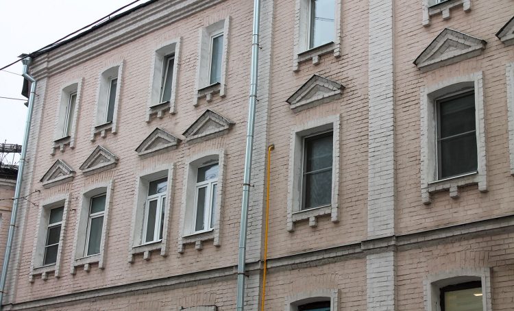 Дом в Большом Факельном переулке восстановят в текущем году. Фото: Фонд капитального ремонта многоквартирных домов города Москвы