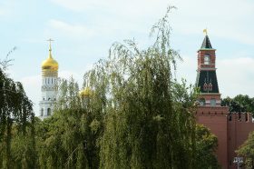 Прокуратура Москвы напомнила об уголовной и административной ответственности за незаконный запуск БПЛА. Фото: Анна Быкова, «Вечерняя Москва»