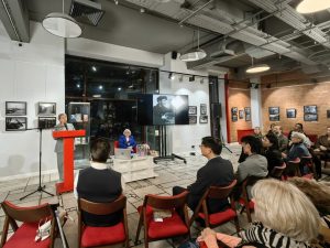 Выставка знаменитого военного фотографа открылась в «Иностранке». Фото: сайт библиотеки иностранной литературы