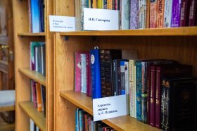 Мероприятие «Дни Дагестана: культура, традиции, языки» организуют в библиотеке №16. Фото: Ксения Догонашева, «Вечерняя Москва»
