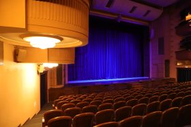 Показ спектакля «Розовое платье с зелёным пояском» состоится в парке культуры и отдыха «Таганский». Фото: Анатолий Цымбалюк, "Вечерняя Москва"