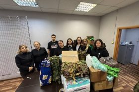 Молодежная палата Таганского района организовала акцию «Из рук в руки» в рамках марафона активностей. Фото: официальная страница Молодежной палаты в социальных сетях