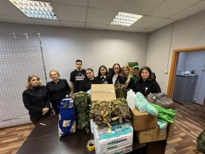 Члены Молодежной палаты Таганского района организовали акцию «Из рук в руки» в рамках марафона активностей. Фото: официальная страница Молодежной палаты в социальных сетях