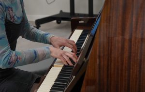 Музыкальное выступление организуют в библиотеке №16 . Фото: Анна Быкова, «Вечерняя Москва»