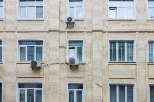 Специалисты Комплекса городского хозяйства Москвы восстановили фасад дома в Таганском район. Фото: Фонд капитального ремонта многоквартирных домов города Москвы